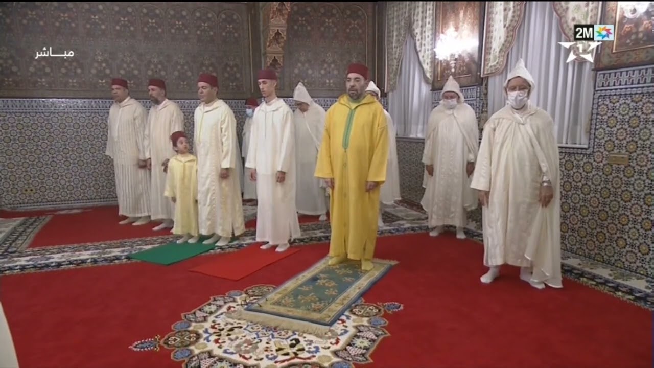 أمير المؤمنين صاحب الجلالة الملك محمد السادس يؤدي صلاة عيد الأضحى المبارك