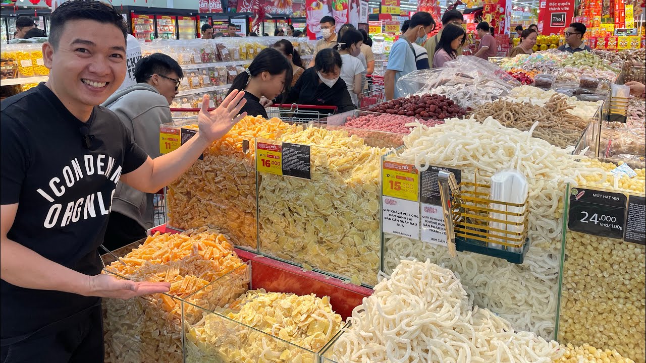 Càng Quét SIÊU THỊ HÀNG TẾT Bánh Mứt, Bánh Tét, Banh Chưng Bà Con Mua Dữ Dội