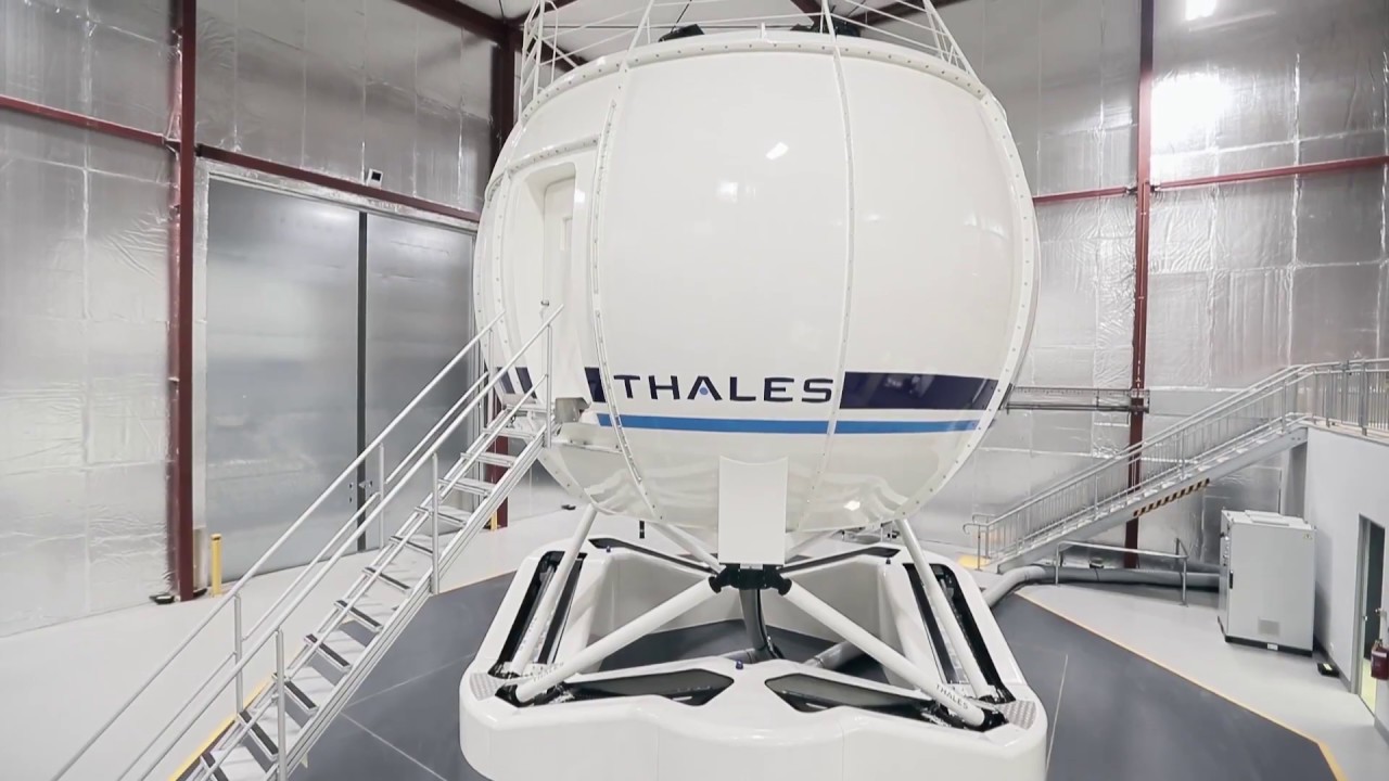 Thales LifeFlight AW139 simulator - Build Timelapse