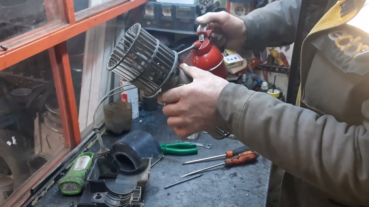 Skoda  Felicia  Kalorifer  Motoru  Bakımı