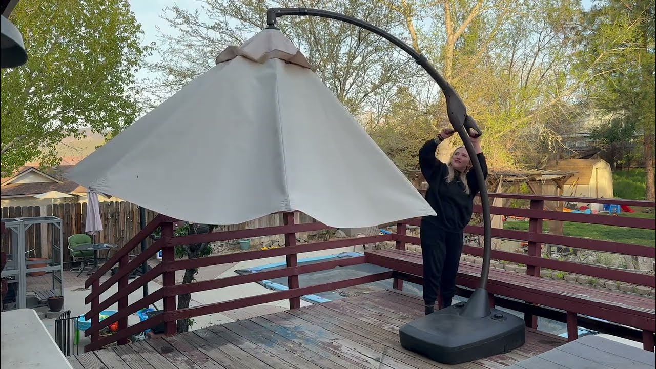 Grand Patio 11ft Cantilever Umbrella from Amazon: Mom's Review
