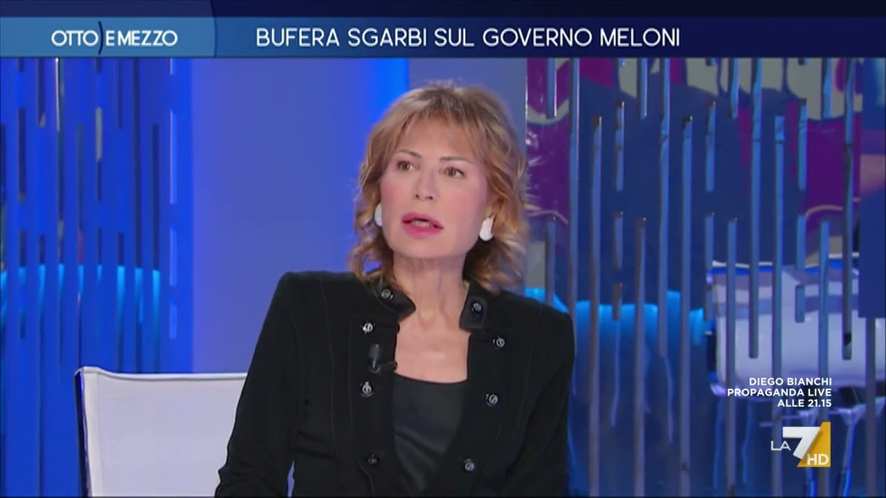 Dimissioni Sgarbi, botta e risposta tra Cacciari e Travaglio: "È una norma del cavolo!"