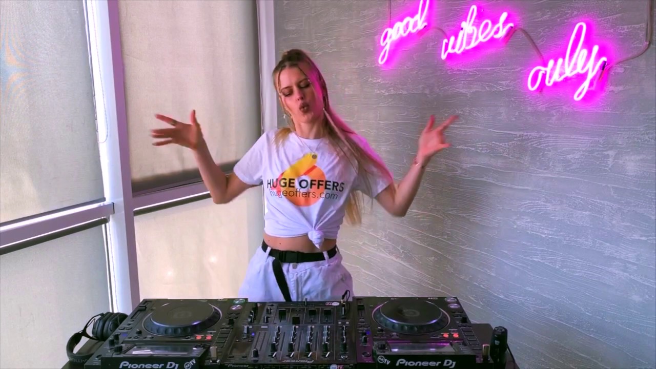 Da Candy Bass House Charity Set  2020