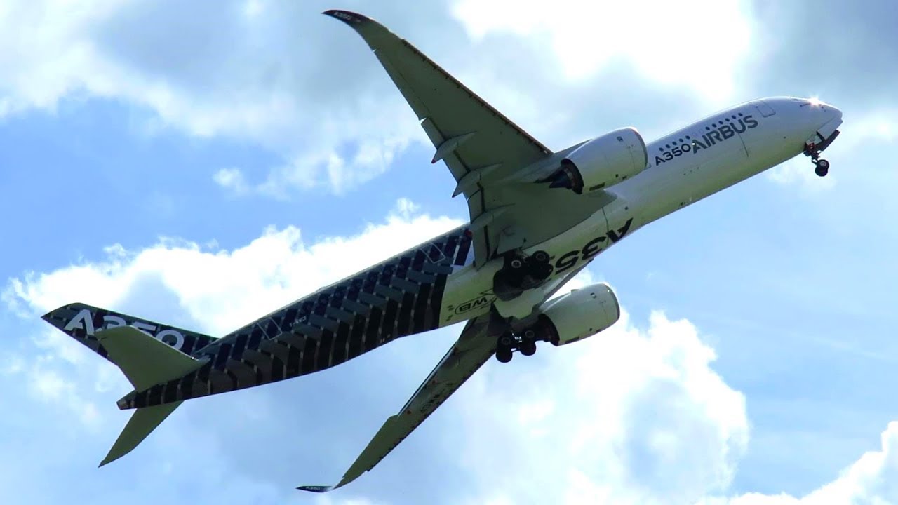 INCREDIBLE AIRBUS A350 near VERTICAL TAKEOFF + FLYING DISPLAY at ILA 2018 Air Show Berlin