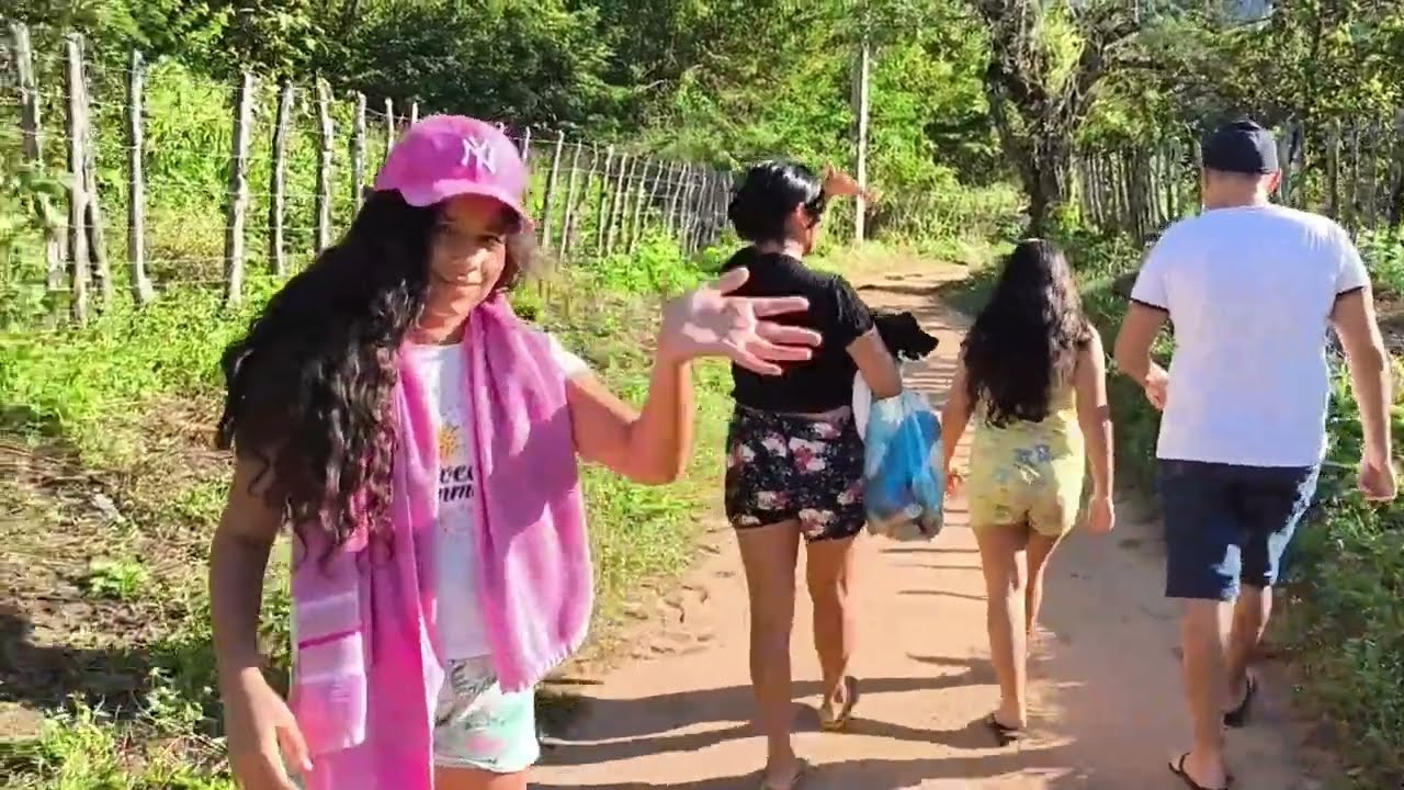 UM PASSEIO E UMA CAMINHADA NA TARDINHA DE DOMINGO ATÉ O SÍTIO SANTA RITA COM FAMÍLIA E AMIGOS.