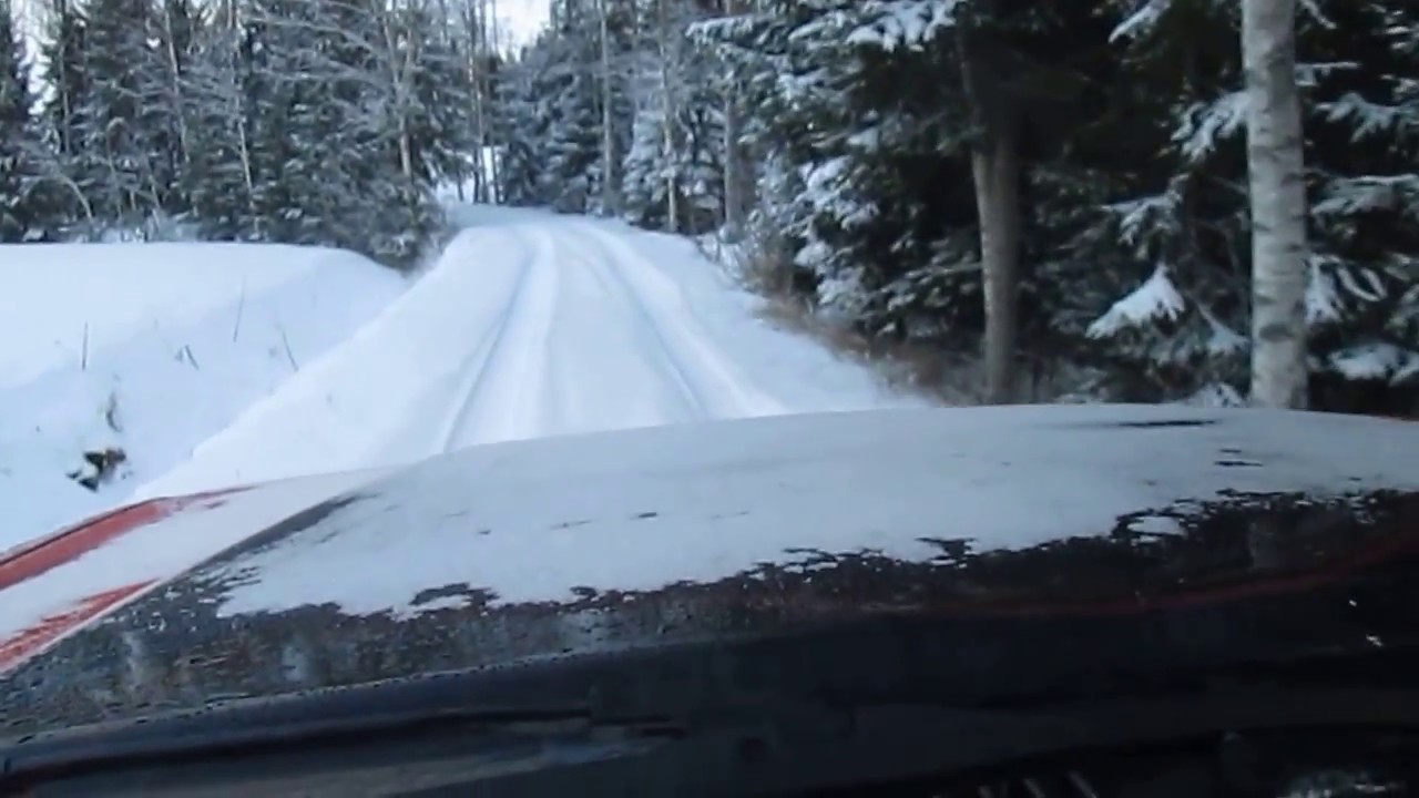 Toyota land cruiser hj61 winter driving