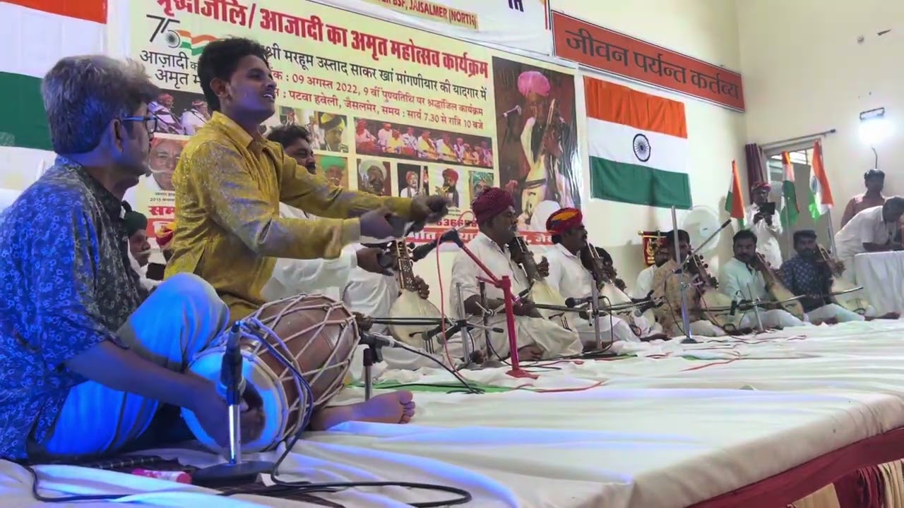 Padmashree ￼Sakar khan Hamira family playing ￼Khartal Kamacha solo Jugalbandi  in Jaisalmer city ￼￼