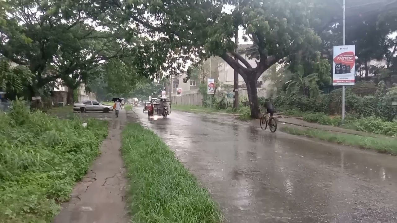 Walking while raining (Dasmari&ntilde;as, Cavite Philippines)