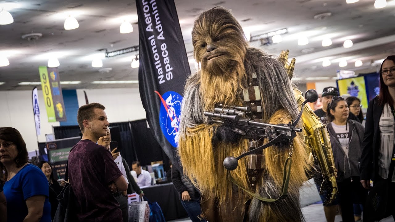Adam Savage Incognito as Chewbacca with C-3PO!