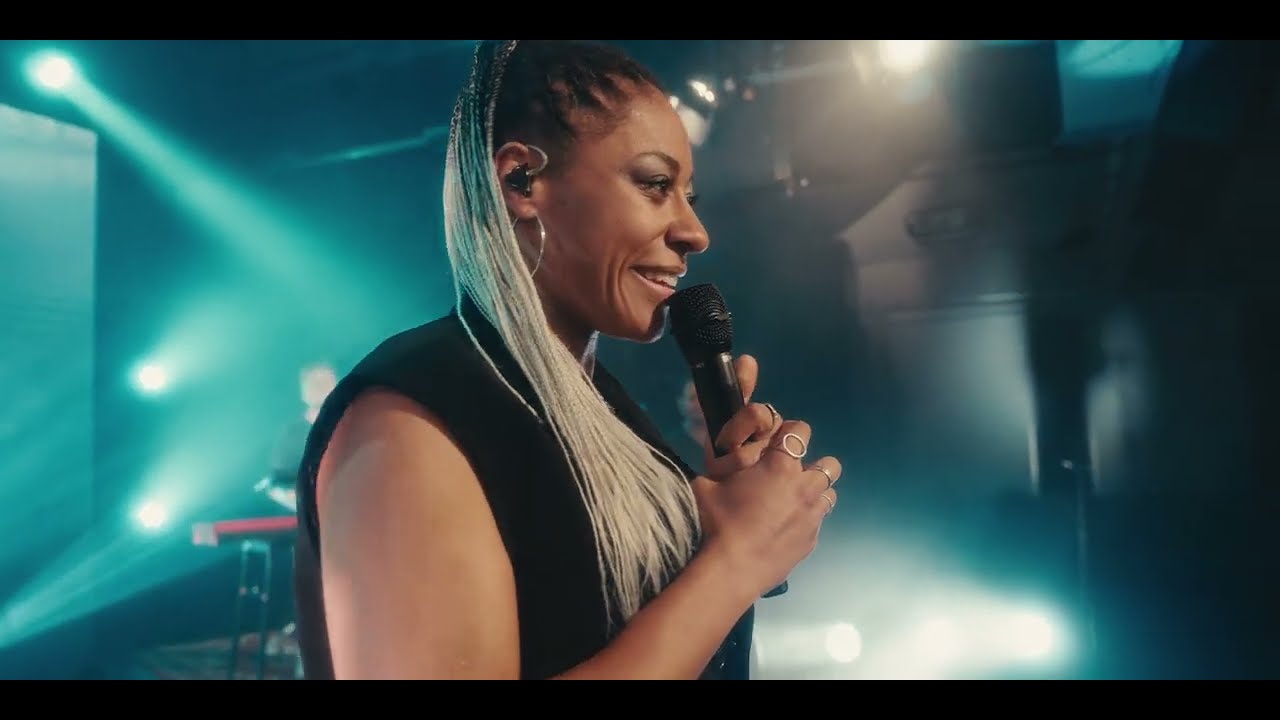 Diana Ezerex - Hard To Hate Up Close (live @ IDENTITY Show)