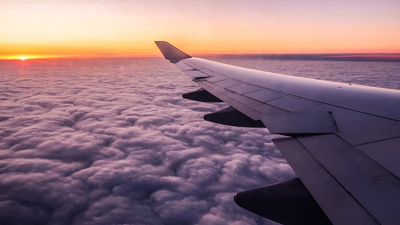Lufthansa Boeing 747-400 BEAUTIFUL SUNSET LANDING at Berlin Tegel Airport (TXL)