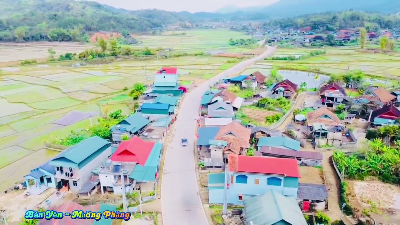 CÙNG NGẮM CẢNH TỪ  BẢN CANG ĐẾN TRUNG TÂM XÃ MƯỜNG PHĂNG
