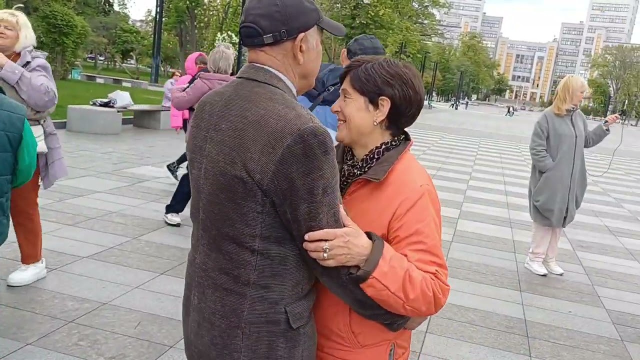 ОТЦВЕЛА ЛИПА БЕЛАЯ, ВОТ И ВСТРЕТИЛИСЬ ВНОВЬ♥️ ТАНЦЫ♥️ ХАРЬКОВ 10.05.2025