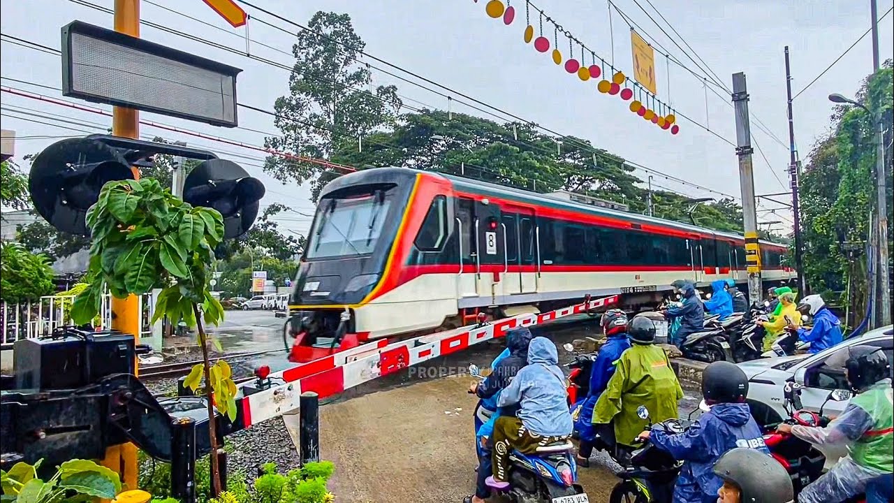 RAILROAD CROSSING!! Kompilasi 3 Palang Perlintasan Kereta Api Random 