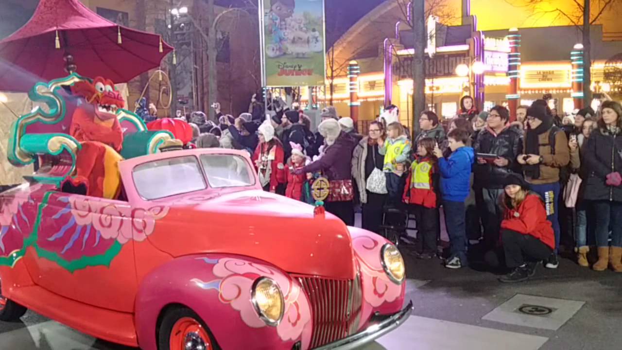 Disneyland Paris - Noël 2014 : parade 