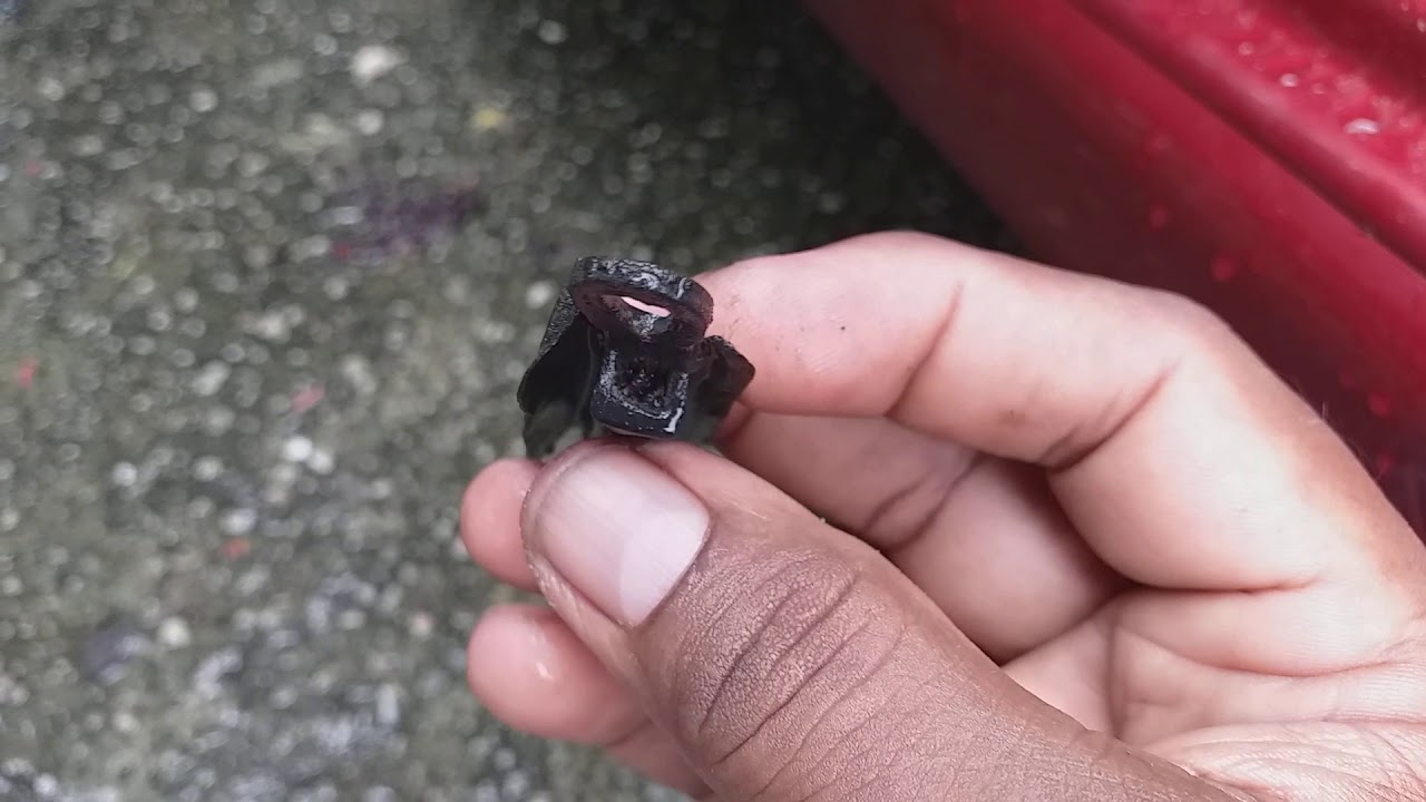 TÁ ENTRANDO ÁGUA DENTRO DO CARRO encharca o tapete traseiro ou dianteiro? Resolva você mesmo.