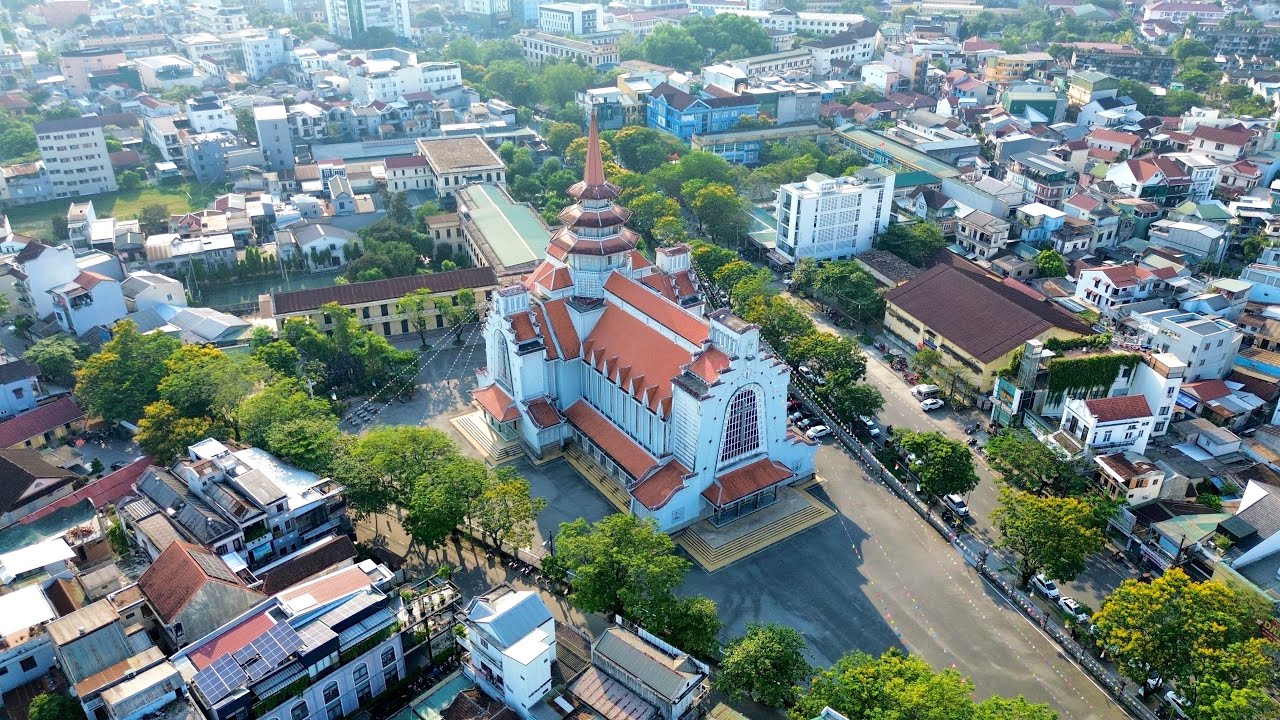 Flycam | Nhà thờ DÒNG CHÚA CỨU THẾ - HUẾ | Kỳ quan Thánh đường mang hơi thở Á Đông