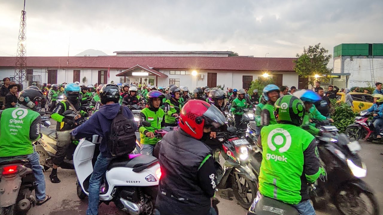 VIRAL RATUSAN OJOL SE KABUPATEN GARUT GRUDUK STASIUN CIBATU ADA APA INI ?