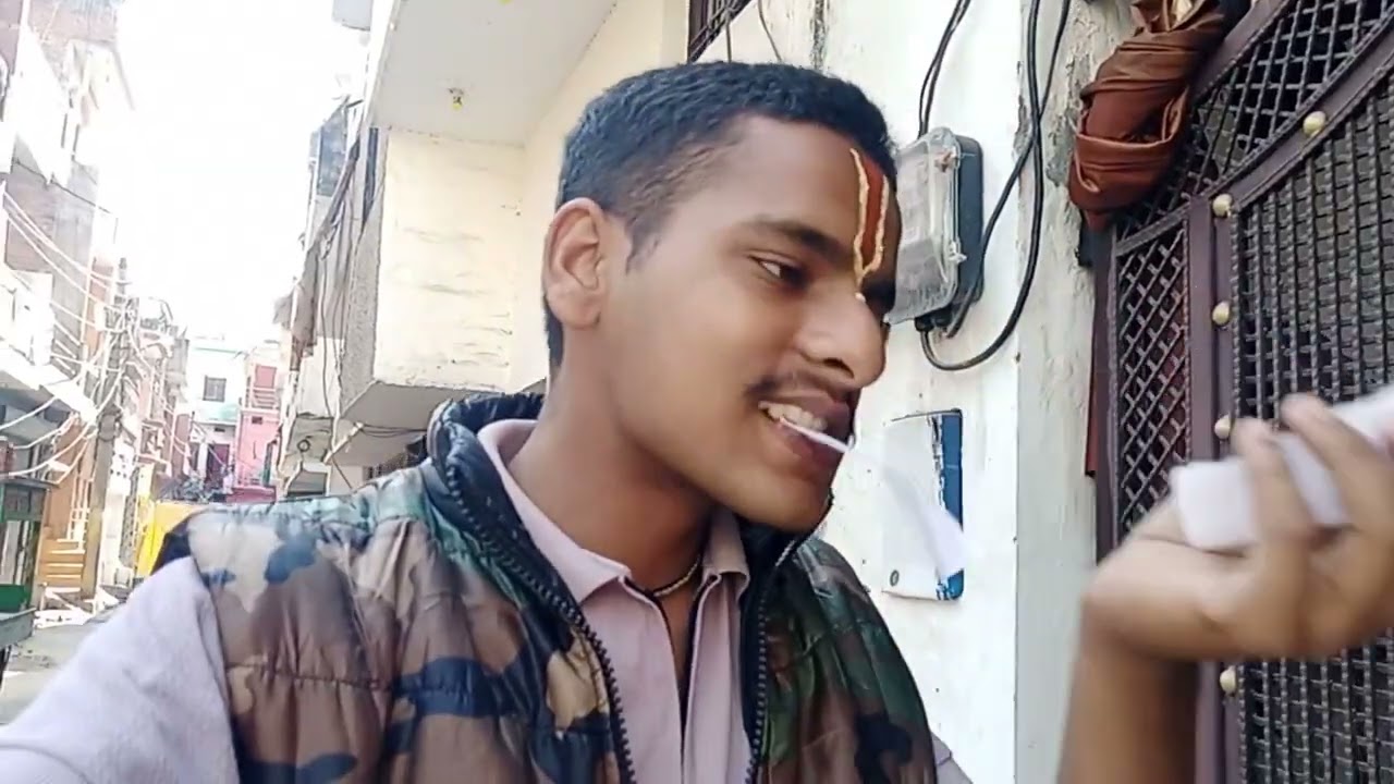 Delivery boy se bachh ke rhiye🧐