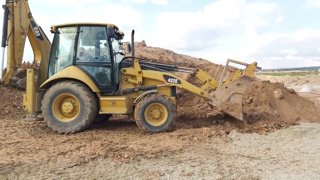 Cat 432E Bekoloder Kanal Kapatma || Caterpillar E Series 432 Backhoeloader working