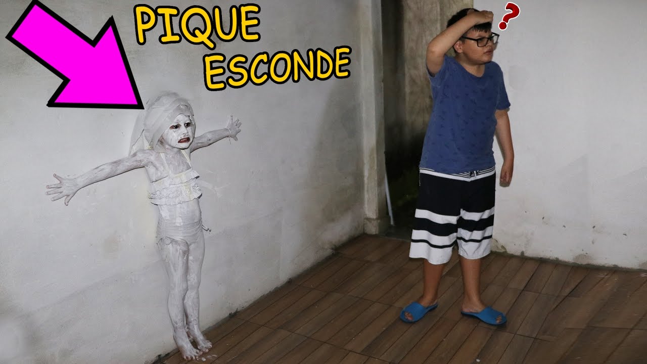 ESCONDE-ESCONDE - VALENTINA COM DISFARCE DE PAREDE