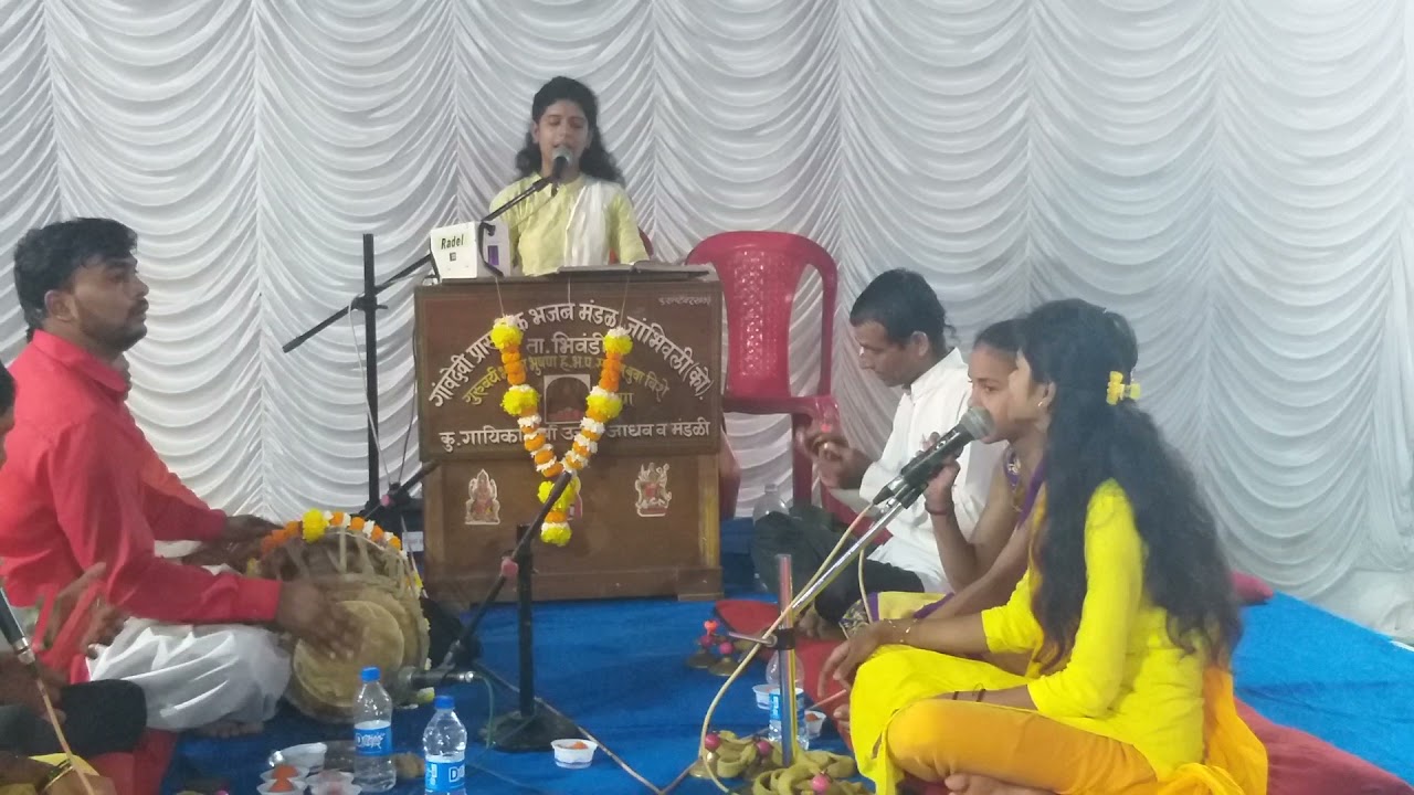 वर्षा ताई जाधव यांनी गायलेला सुंदर पोवाडा, गाजली गाजली माझ्या शिवबा ची  तलवार