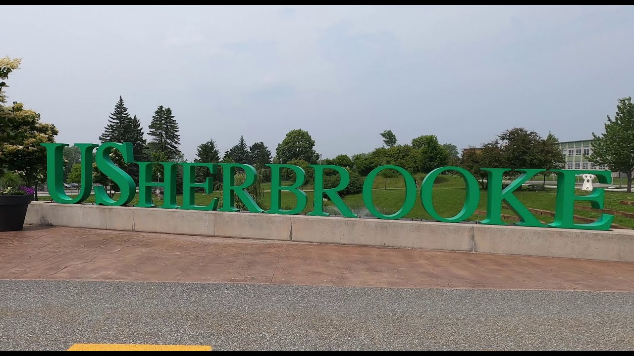 86 [4K] University of Sherbrooke # Walking Tour # Quebec, Canada