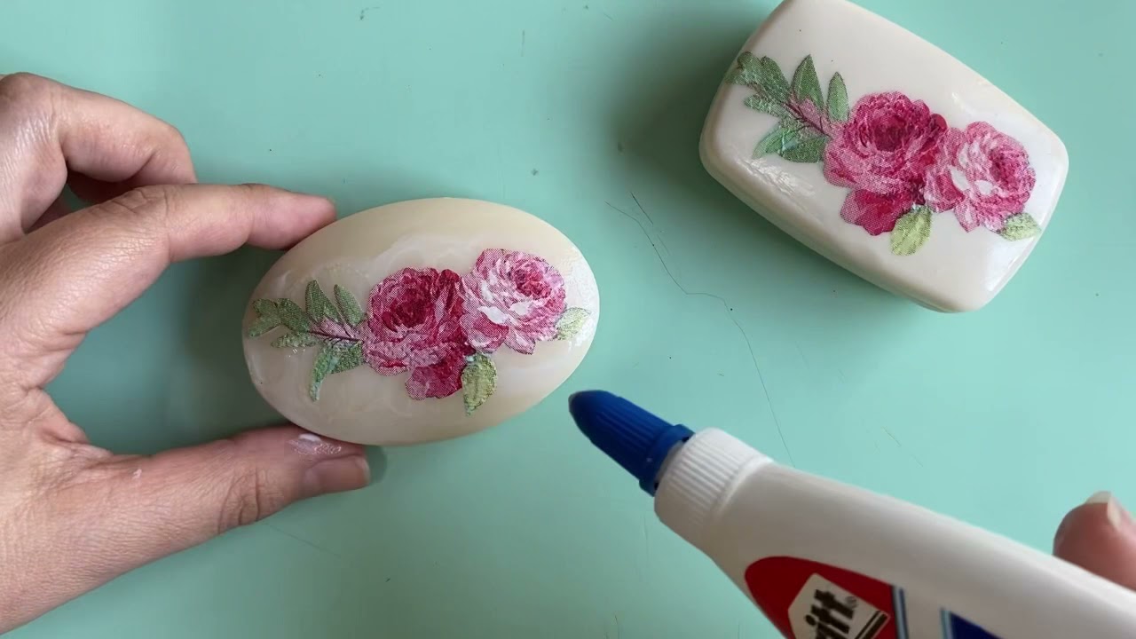 Como fazer um sabonete com decoupage