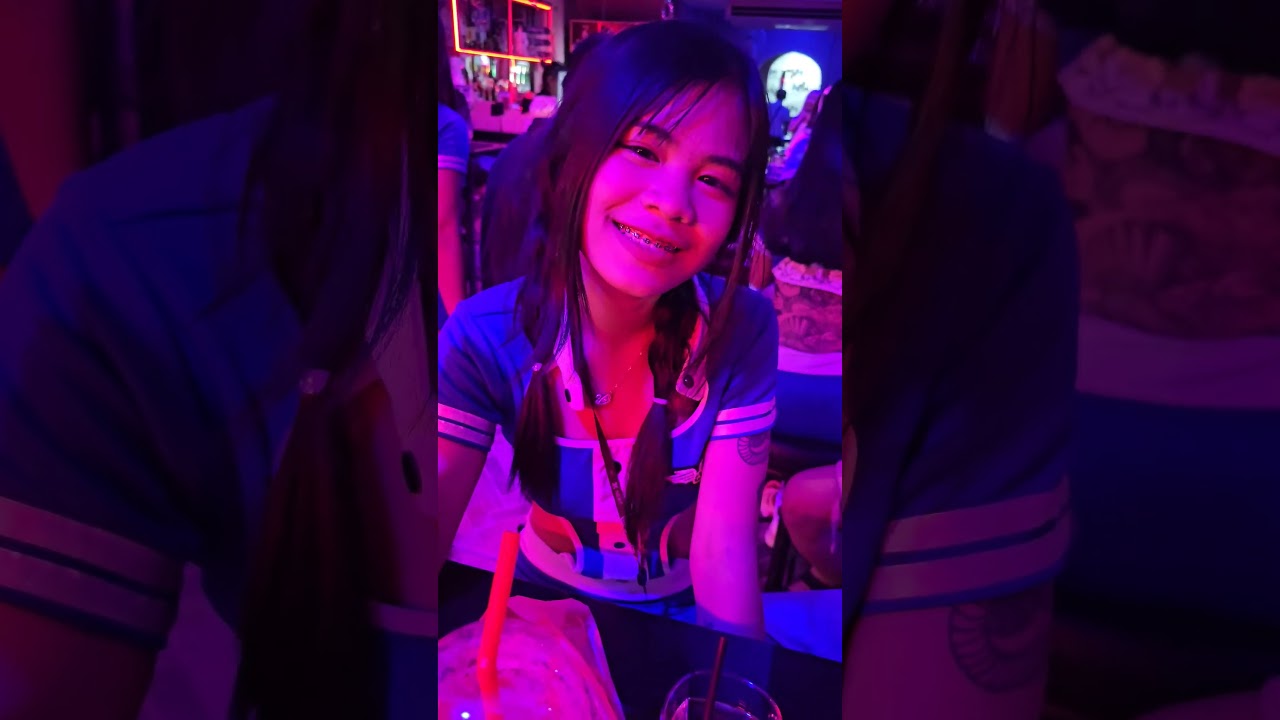 cute girl in soi 6 pattaya #thailand #pattaya #nightlife