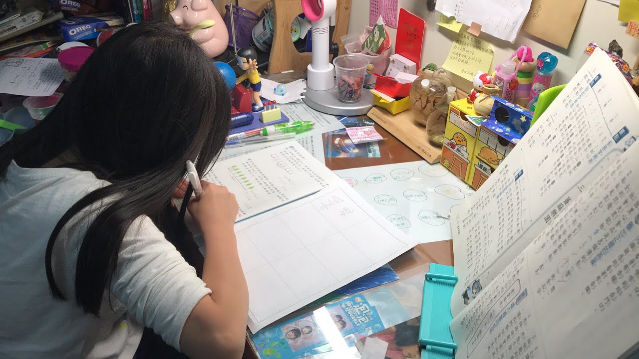 直播 寶貝日記 九點還在寫功課