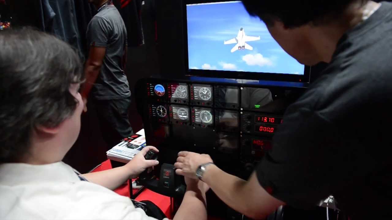 Tokyo Game Show 2013 Day 1 - MadCatz Flight Sim