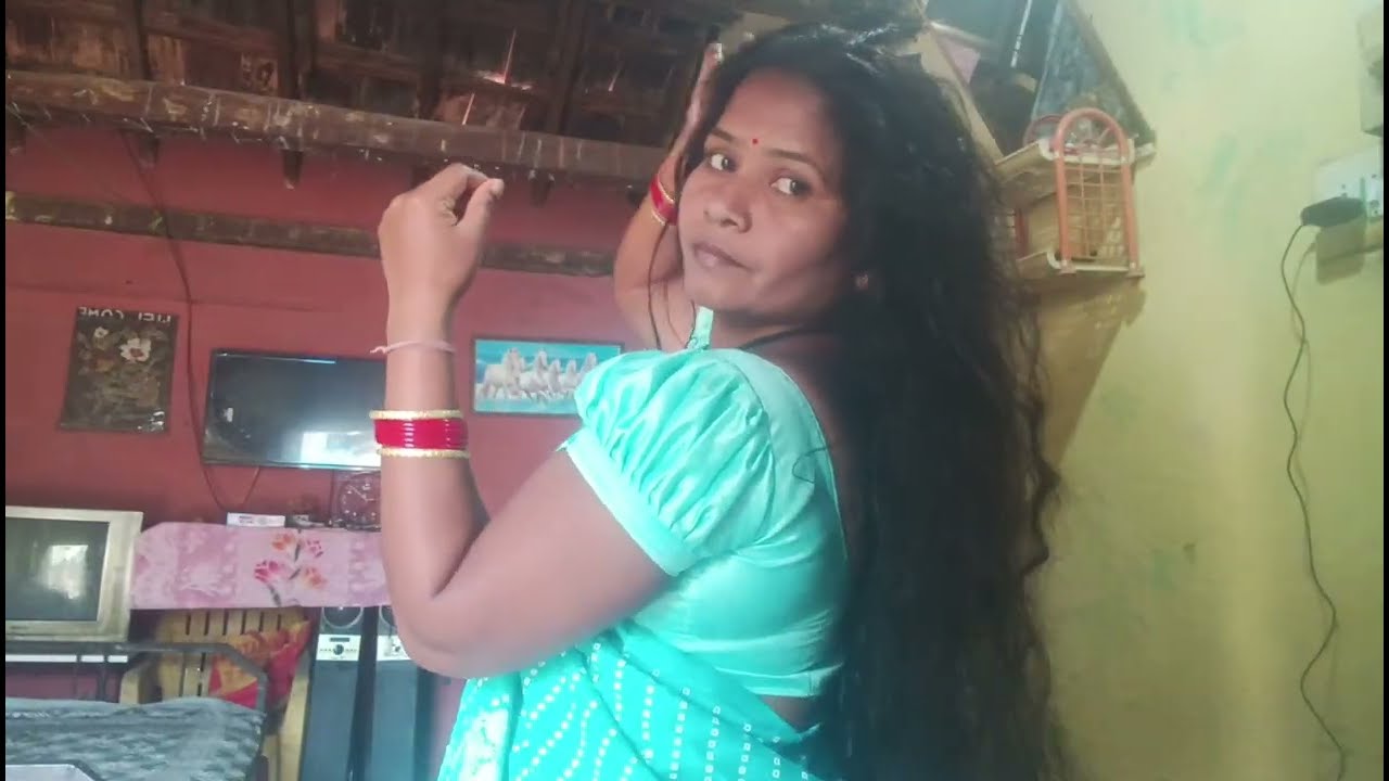 गिले बाल से तोलिया से पोछने का तरीका ll how to wrap your hair in atowel 