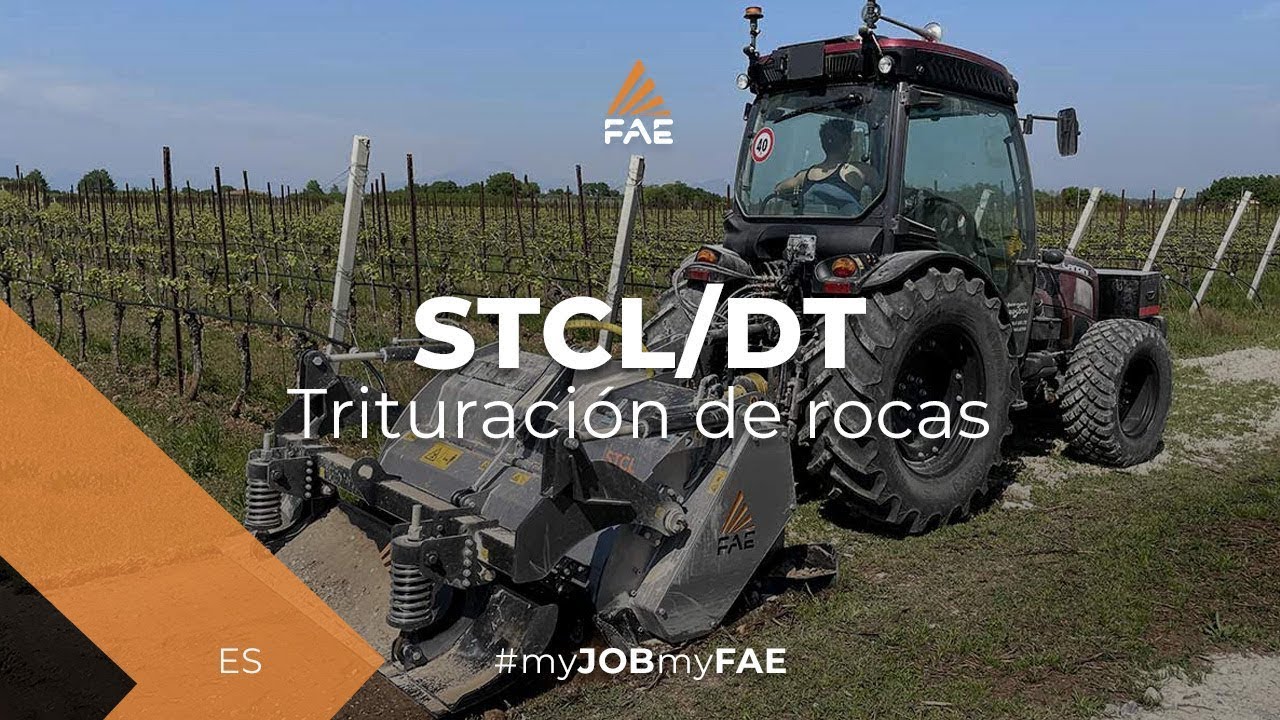 La trituradora de piedras FAE en un viñedo con un tractor Landini REX4