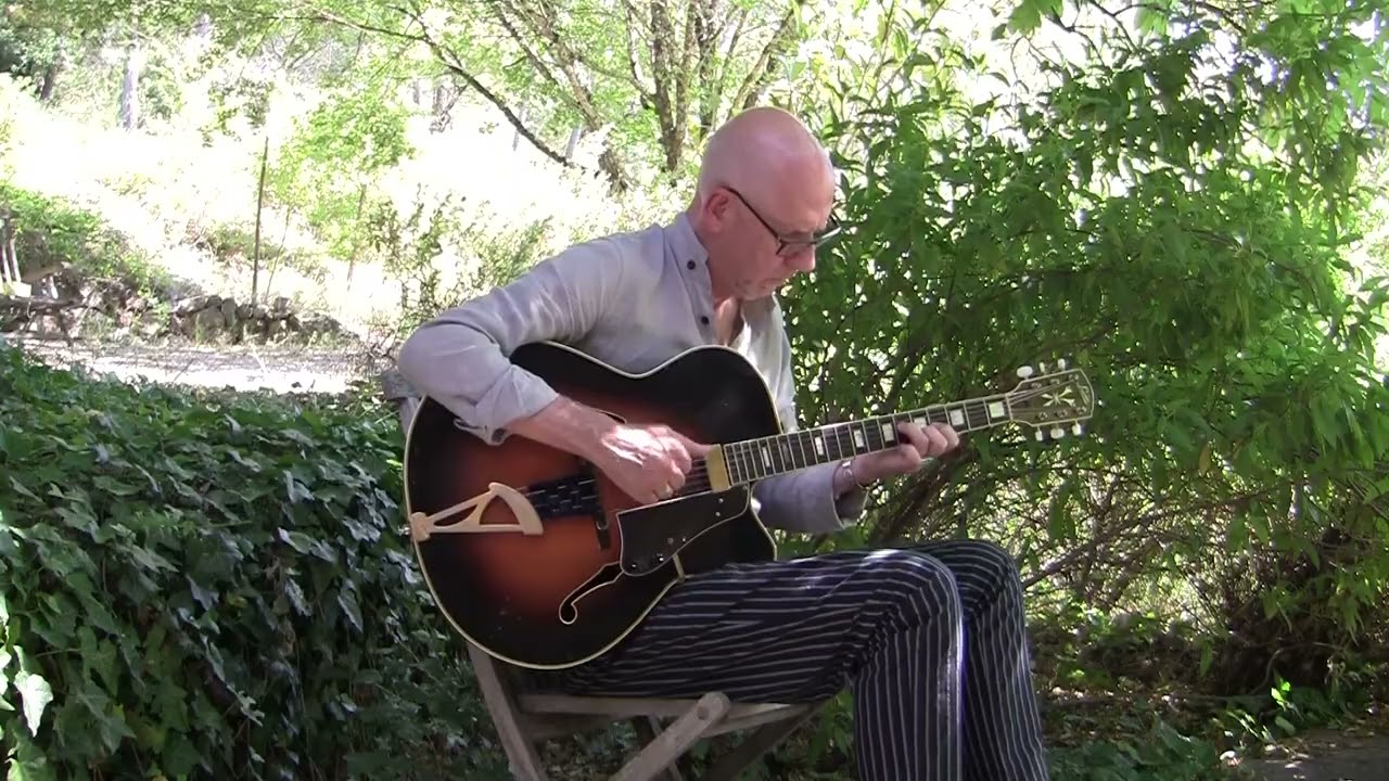 Memories - Marc van Vugt acoustic guitar.