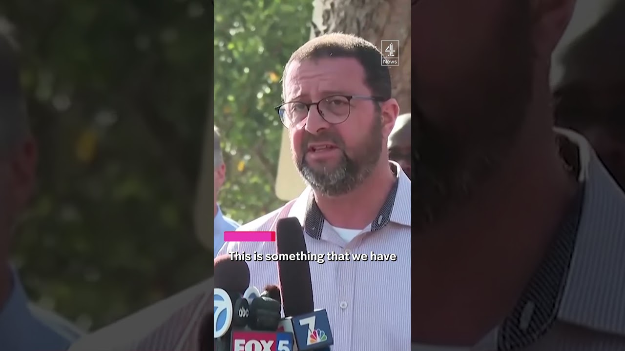Security guard 'hero' of deadly mosque attack