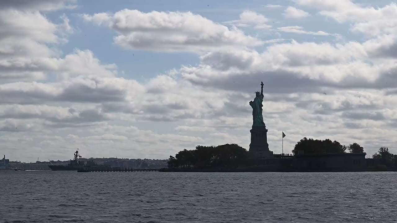 USS John Basilone (DDG 122) Arrives in New York City