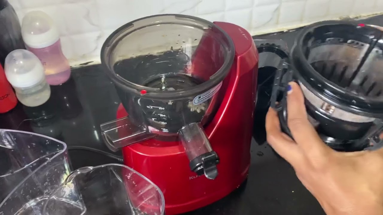 Kuvings B1700 Professional Cold Press Whole Slow Juicer Assembly