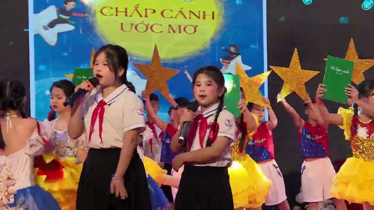 Hát - Múa Chắp cánh ước mơ - HS trường TH Đoàn Tùng
