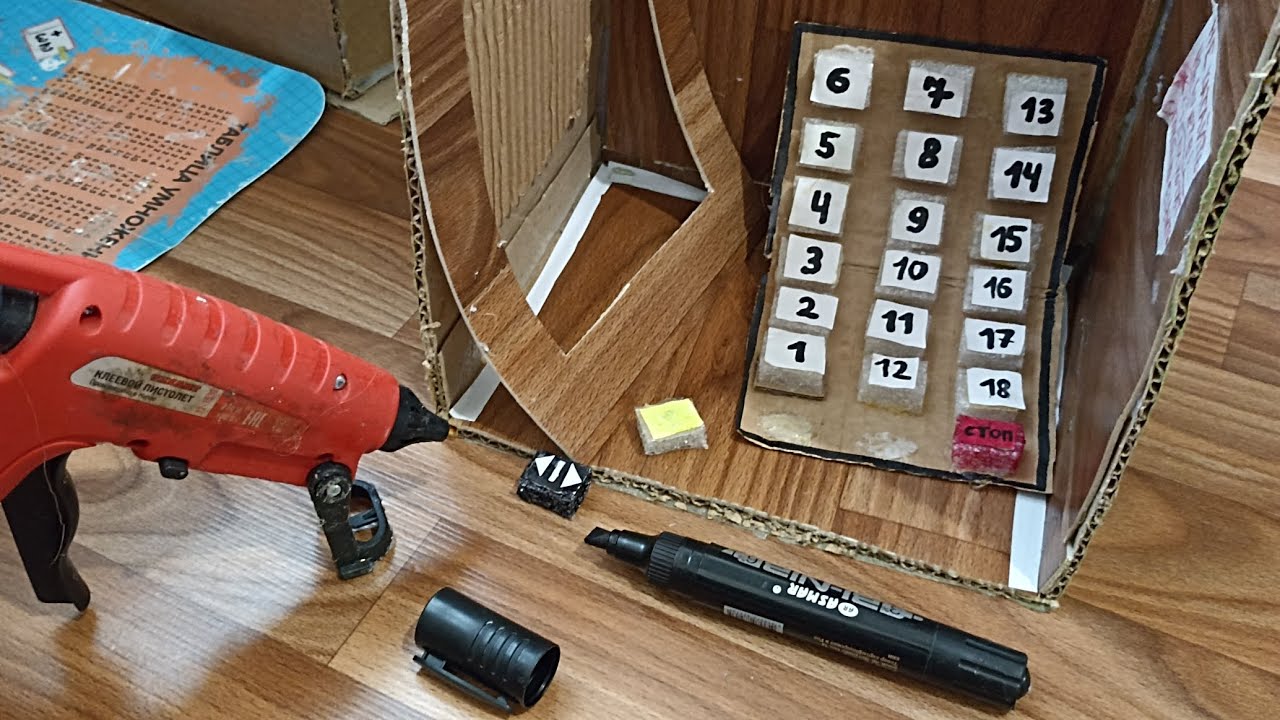 🛗 Лифт КМЗ разваливается от старости! Ремонт лифта из картона. (1часть починка и дароботка панели)