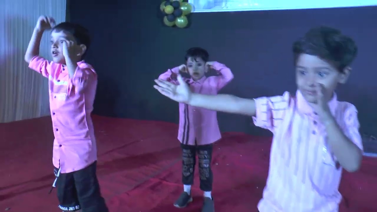 TU KITNI ACCHI HAI, O MAA | Action Song | Annual Day 2022 | Daar-Ul-Ilm English School #malegaon