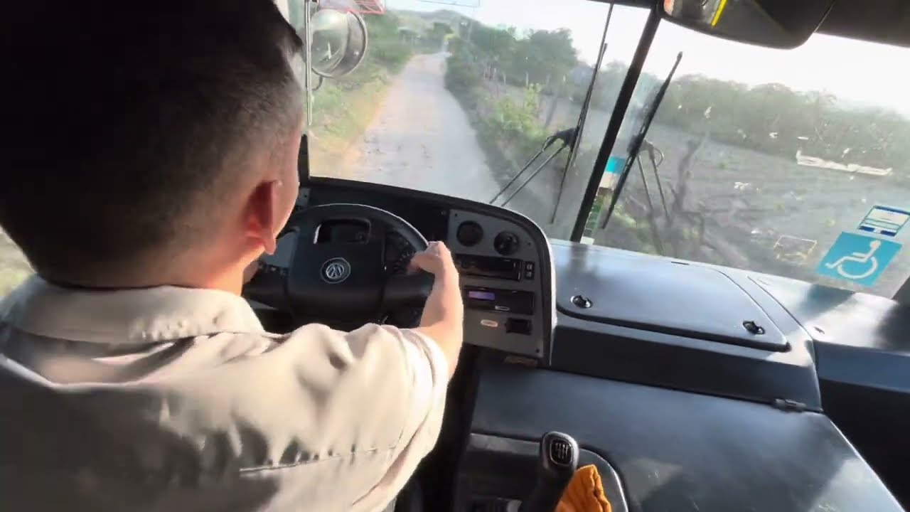 Finalmente andei no Volkswagen Thunder Midi.￼