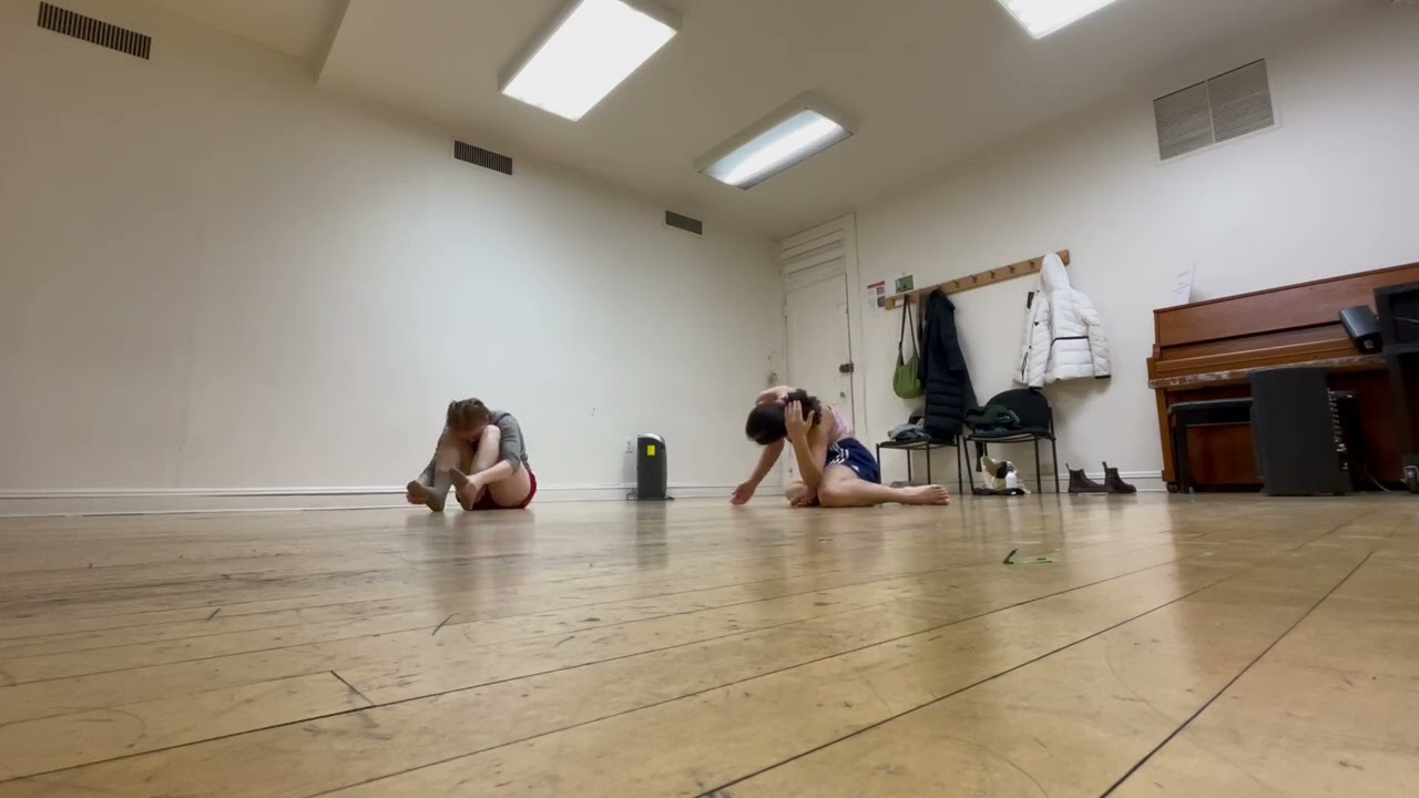Floor gesture phrase