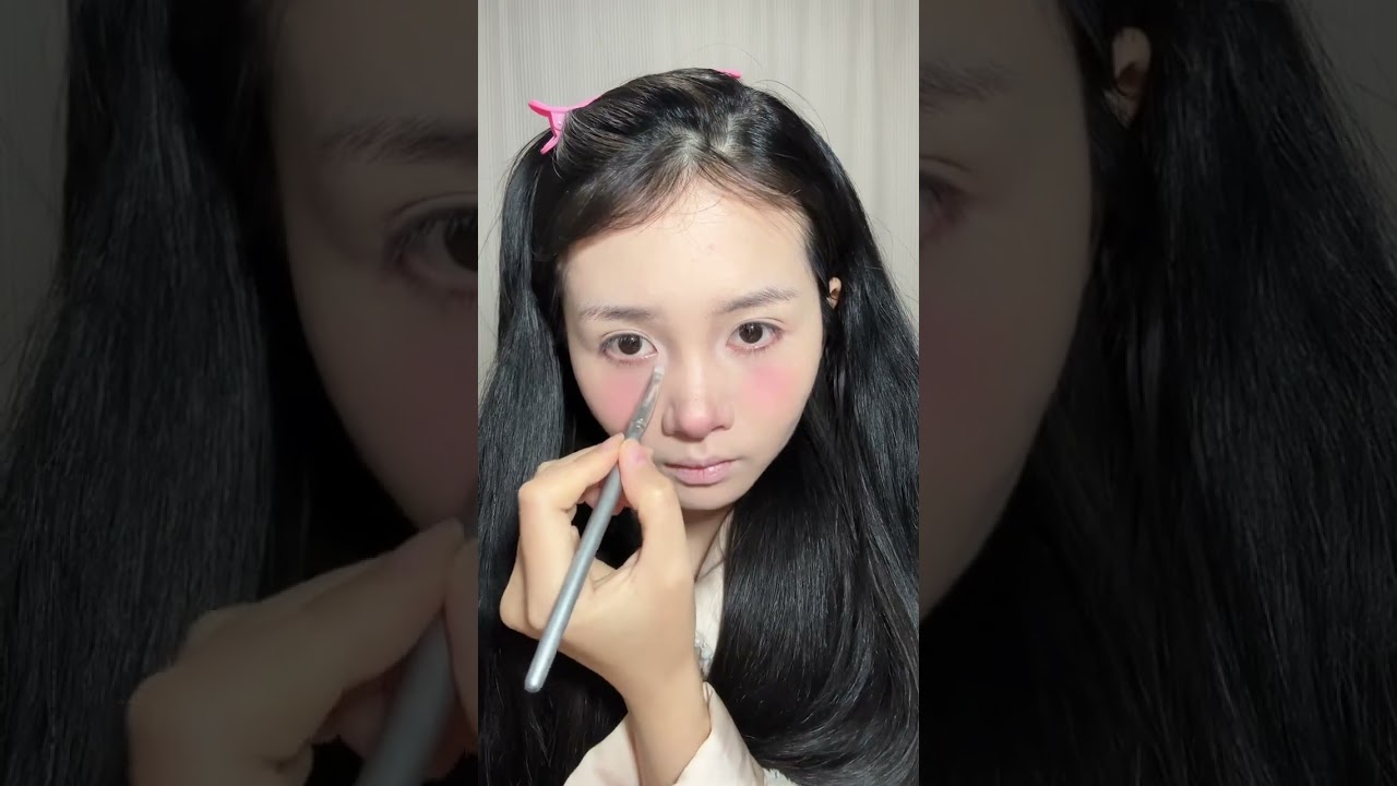 Eyes Pop! Makeup for Droopy, Round Eyes Unveiled