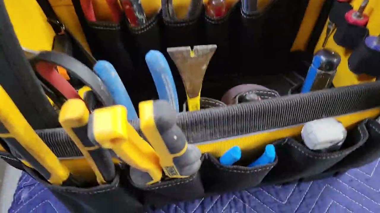 A GREAT TOOL BAG!!!! The Dewalt DWST82990-1 is Awesome!   But has one HUGE problem...