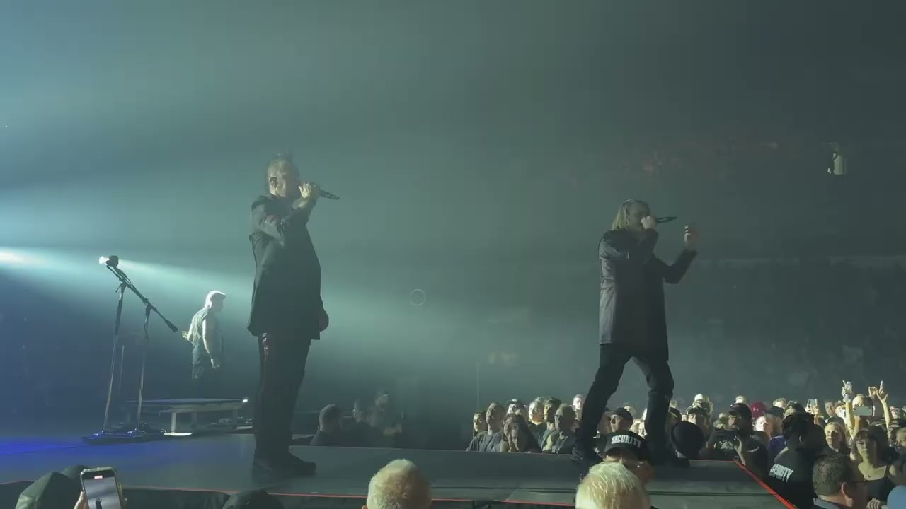 Three Days Grace - Apologies (Live @ Canada Life Place 2025)