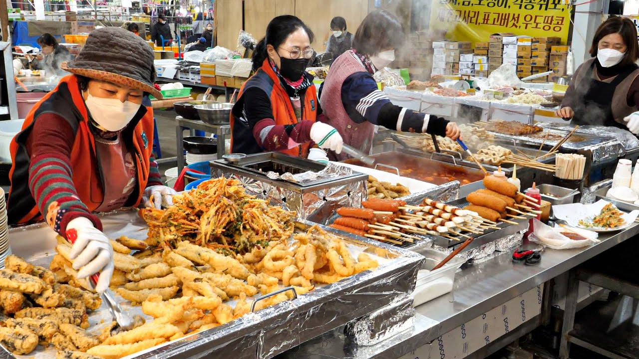 깨끗한 기름, 위생 새벽부터 분주한 제주도 대표 분식맛집 음식 종류만 13가지?! / spicy rice cake 