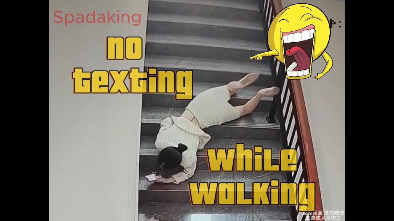 No Texting while walking Fails ,very funny , mobile phone fails haha