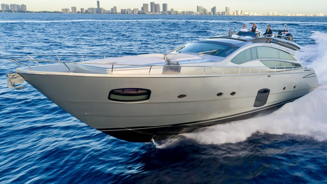 $3.65 Million Yacht Tour : 2015 Pershing 82