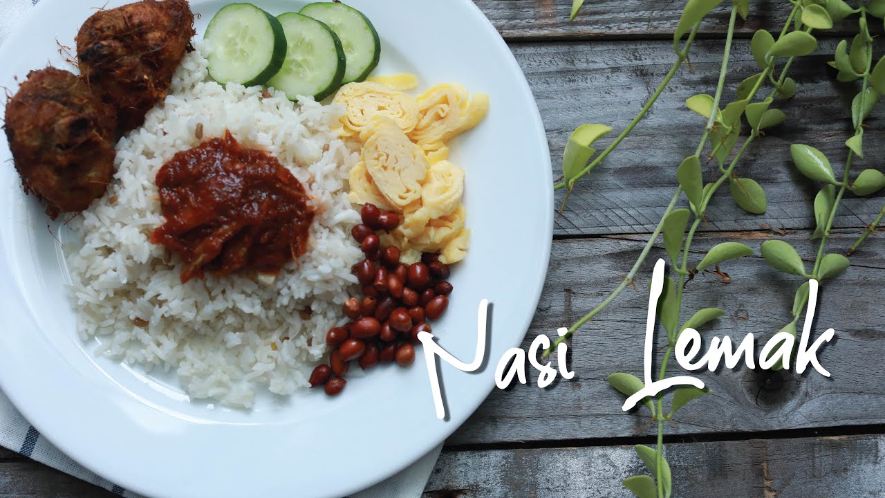 Set Nasi Lemak, Ayam Goreng Berempah dan Sambal Tumis mak saya yang power!