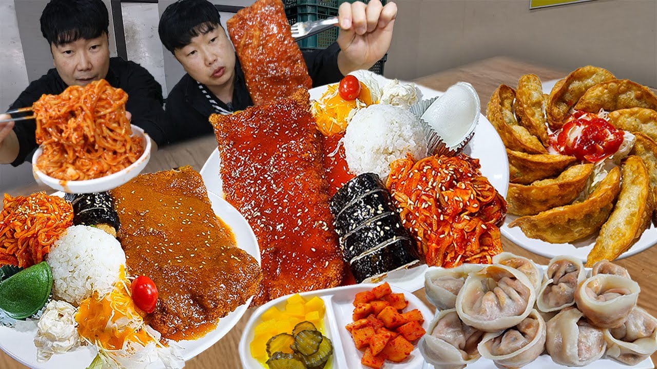 얼굴만한 매운돈까스 돈까스 쫄면 김밥 포함 7천원 클라스.. 군만두 찐만두도 털어보자